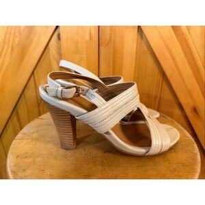 Sofft Sandal Heels Womens Size 7.5M Cream Leather Open Toe Casual Comfort